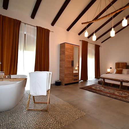 Cascina Tre Botti Hotel อาญาโนแตร์เม ภายนอก รูปภาพ