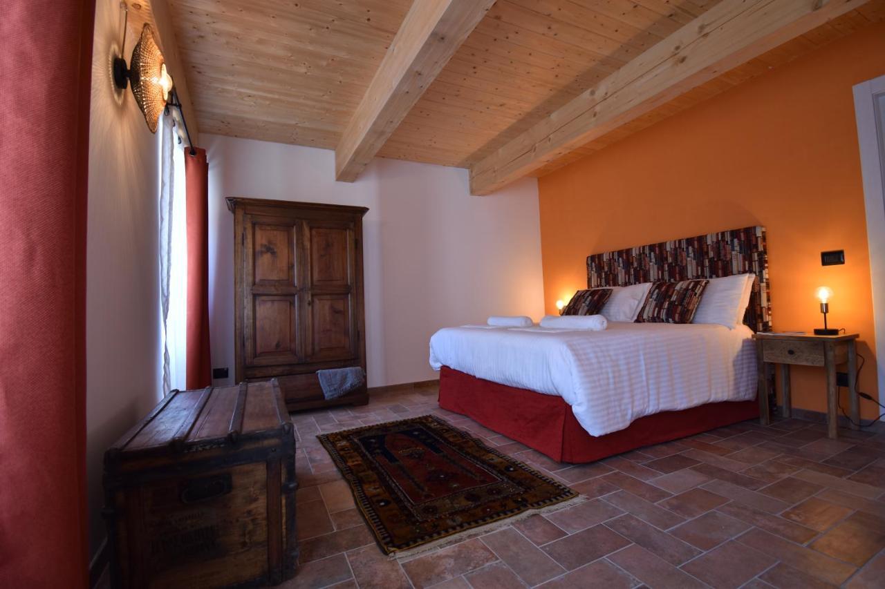 Cascina Tre Botti Hotel อาญาโนแตร์เม ภายนอก รูปภาพ